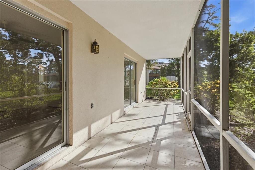 For Sale: $112,500 (2 beds, 2 baths, 921 Square Feet)