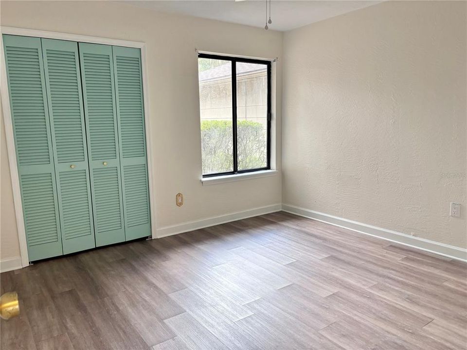 For Sale: $250,000 (2 beds, 2 baths, 1257 Square Feet)