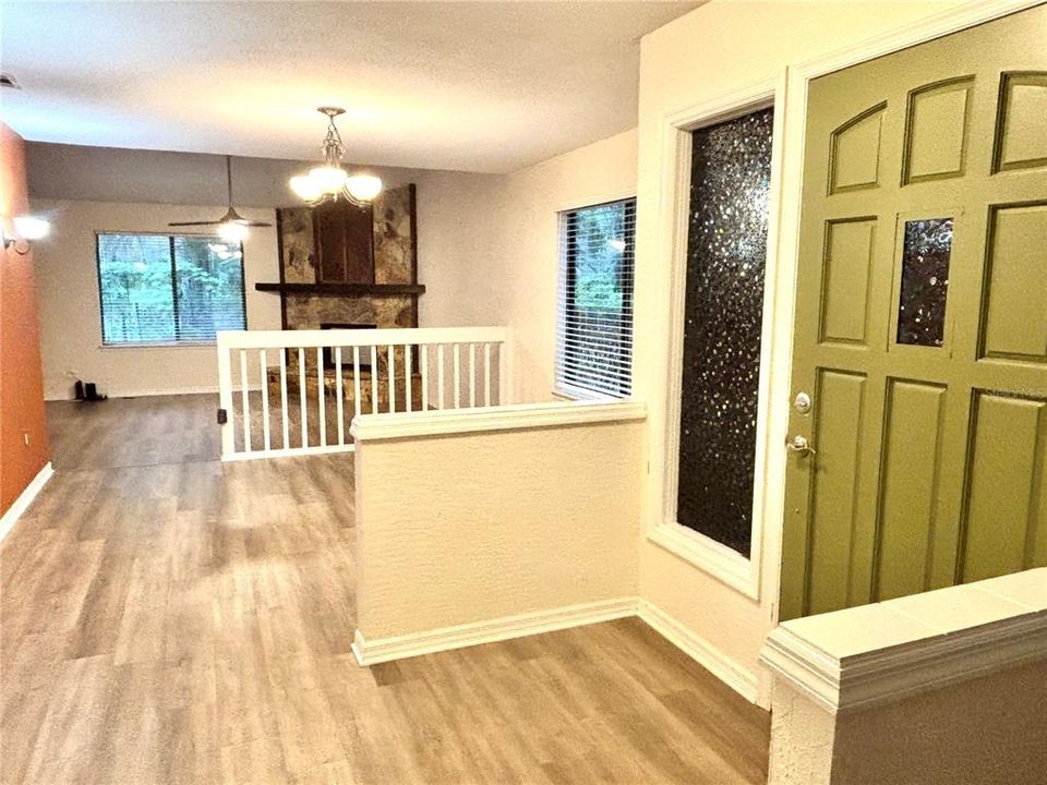 For Sale: $250,000 (2 beds, 2 baths, 1257 Square Feet)