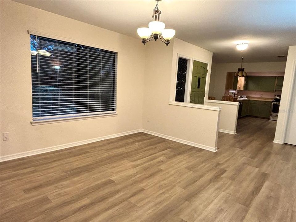 For Sale: $250,000 (2 beds, 2 baths, 1257 Square Feet)
