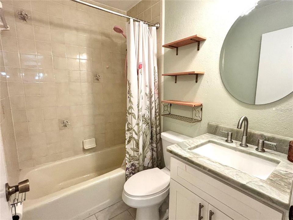 For Sale: $250,000 (2 beds, 2 baths, 1257 Square Feet)