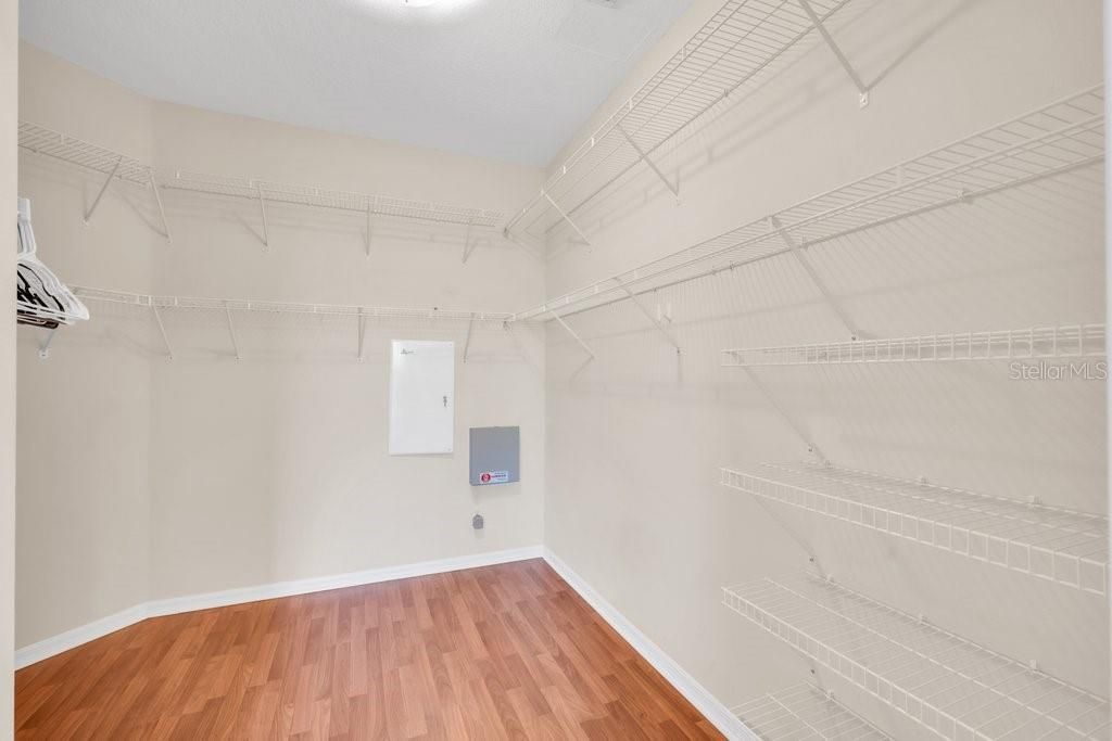 На продажу: $399,000 (3 спален, 2 ванн, 2116 Квадратных фут)