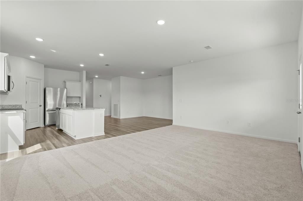 Active With Contract: $349,990 (3 beds, 2 baths, 1675 Square Feet)