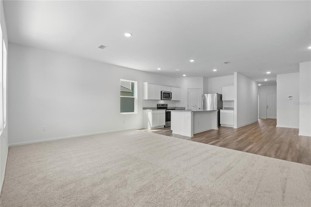 Active With Contract: $349,990 (3 beds, 2 baths, 1675 Square Feet)