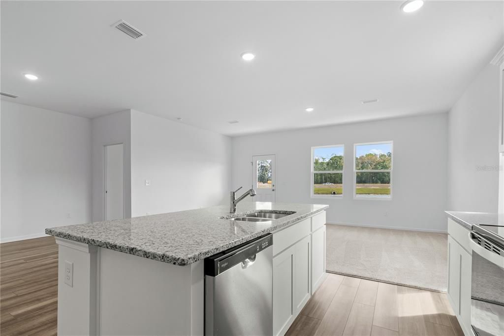 Active With Contract: $349,990 (3 beds, 2 baths, 1675 Square Feet)
