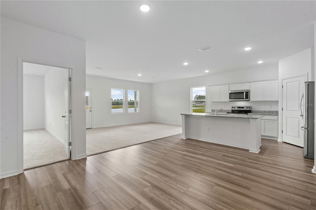 Active With Contract: $349,990 (3 beds, 2 baths, 1675 Square Feet)