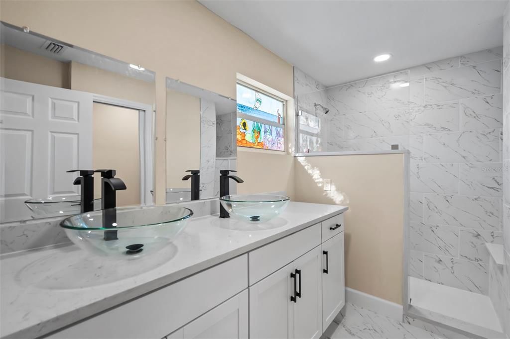 For Sale: $399,999 (4 beds, 3 baths, 1912 Square Feet)