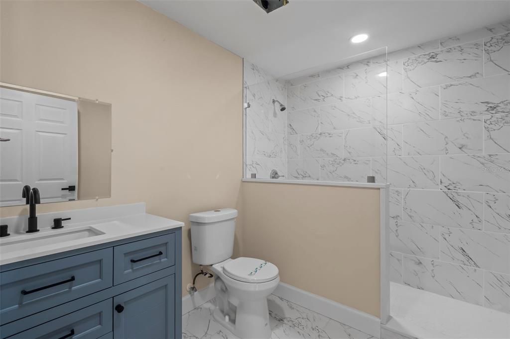 For Sale: $399,999 (4 beds, 3 baths, 1912 Square Feet)