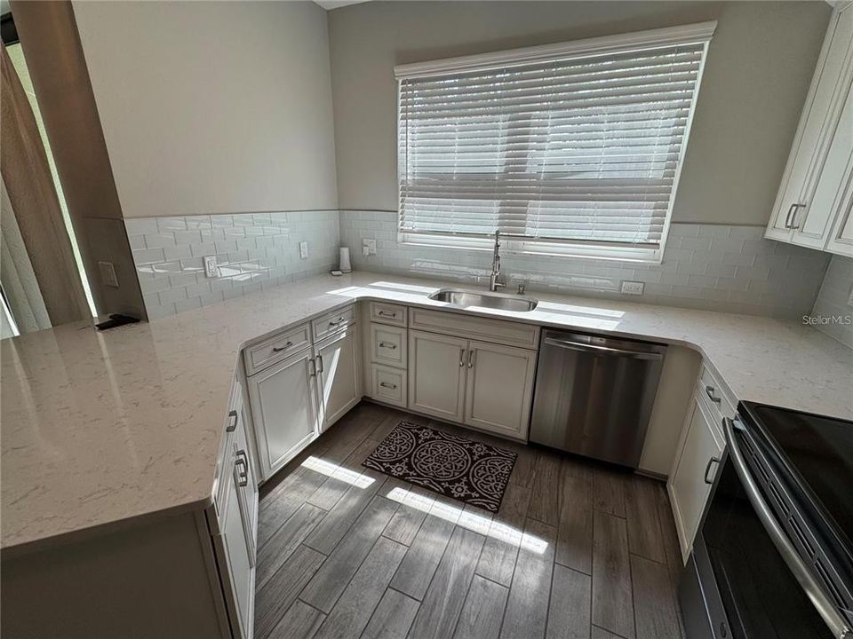 For Rent: $2,700 (3 beds, 2 baths, 1908 Square Feet)