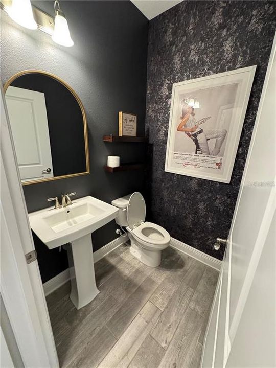 For Rent: $2,700 (3 beds, 2 baths, 1908 Square Feet)