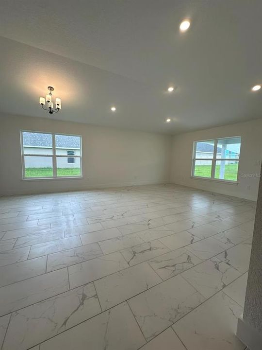 En Renta: $2,300 (4 camas, 2 baños, 1635 Pies cuadrados)