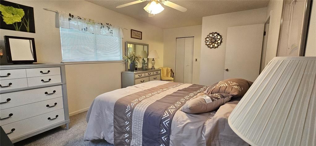 For Sale: $209,000 (2 beds, 2 baths, 1086 Square Feet)