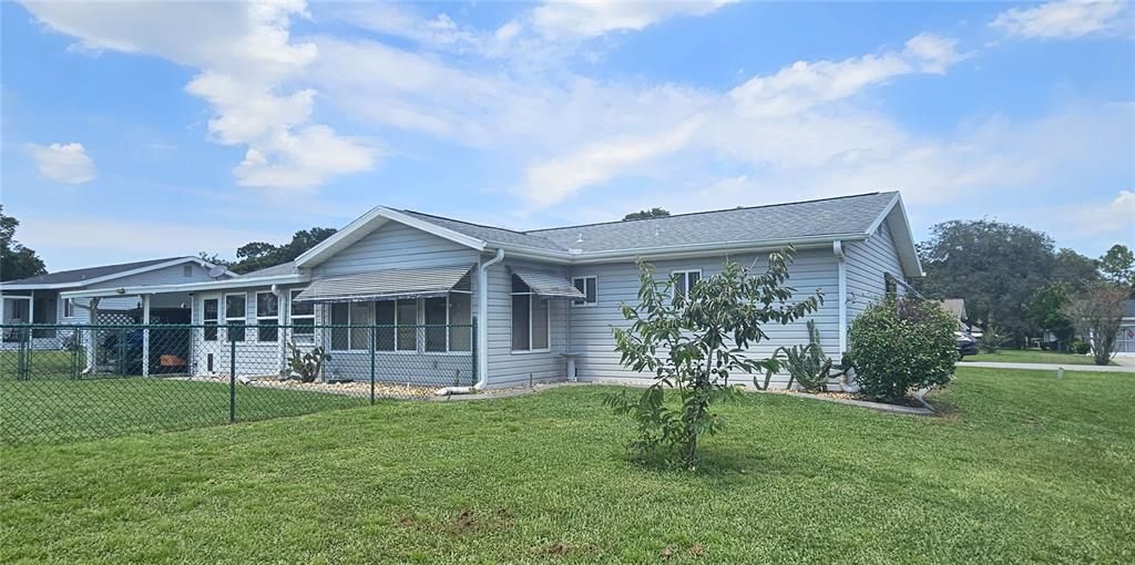 For Sale: $209,000 (2 beds, 2 baths, 1086 Square Feet)