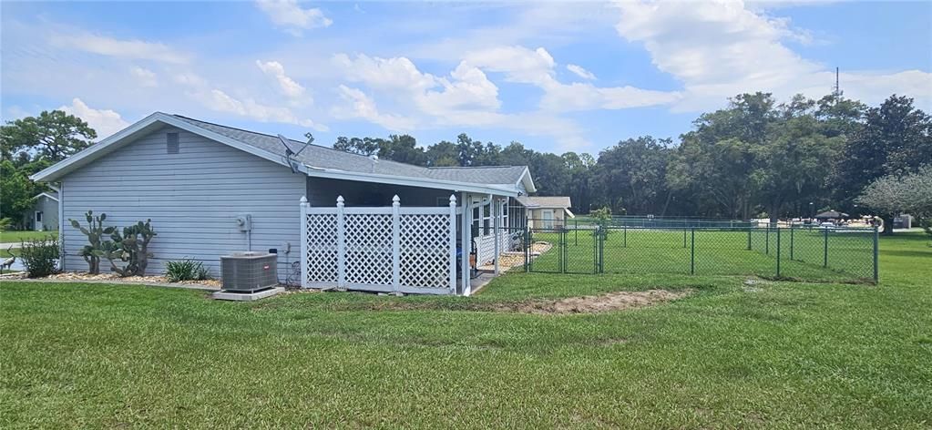 For Sale: $209,000 (2 beds, 2 baths, 1086 Square Feet)