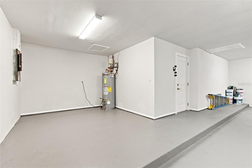 En Venta: $924,900 (4 camas, 3 baños, 3172 Pies cuadrados)