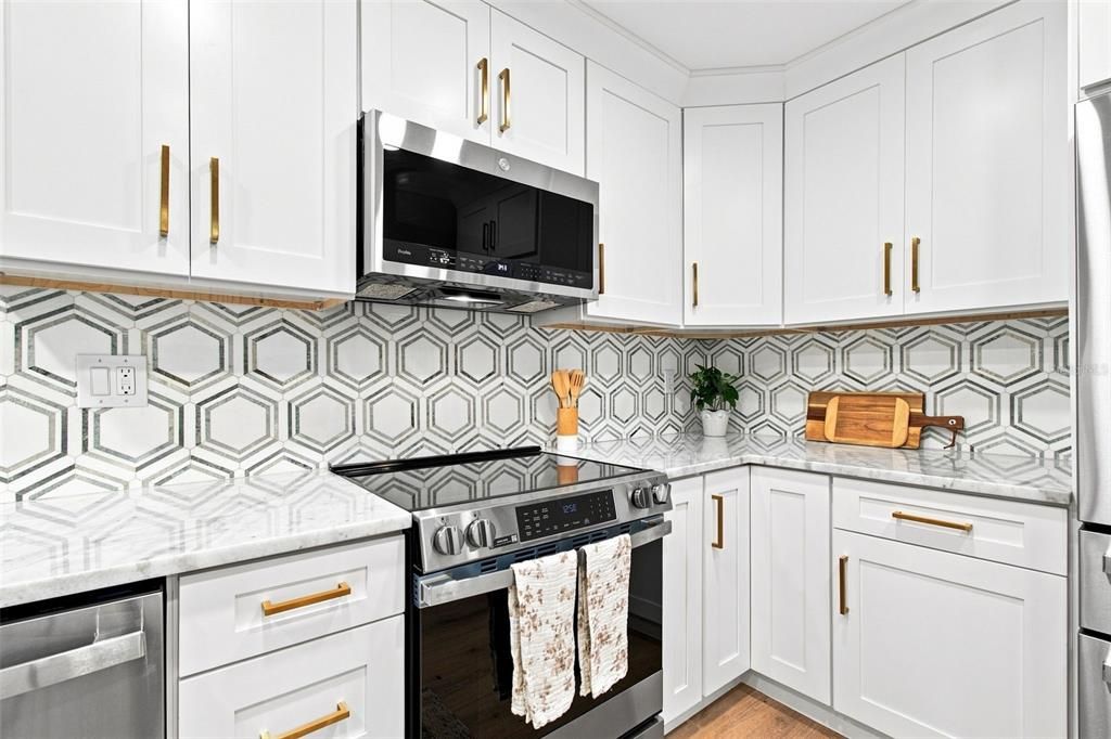 En Venta: $924,900 (4 camas, 3 baños, 3172 Pies cuadrados)
