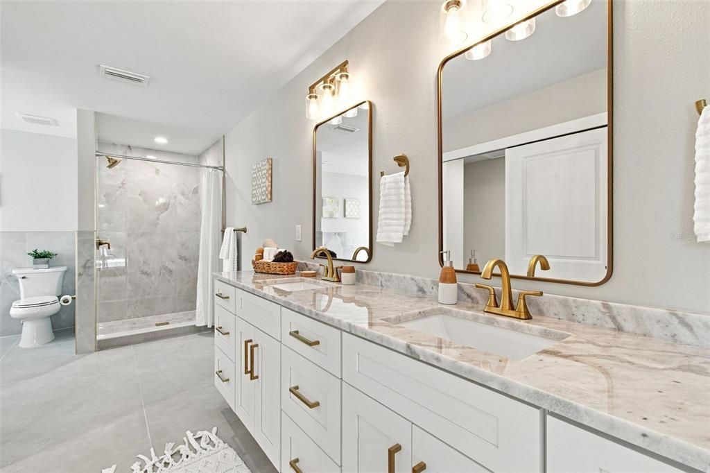 En Venta: $924,900 (4 camas, 3 baños, 3172 Pies cuadrados)