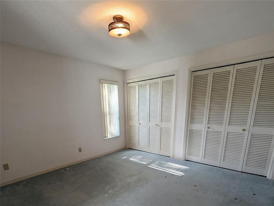 En Venta: $599,900 (3 camas, 2 baños, 2115 Pies cuadrados)