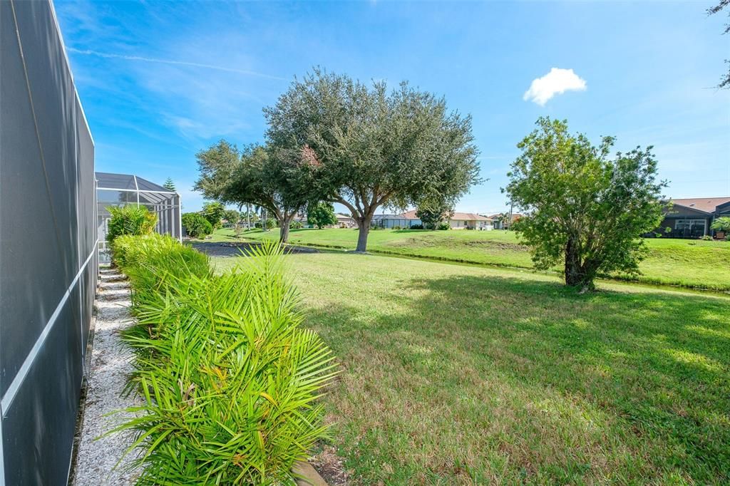 Active With Contract: $389,000 (3 beds, 2 baths, 2103 Square Feet)