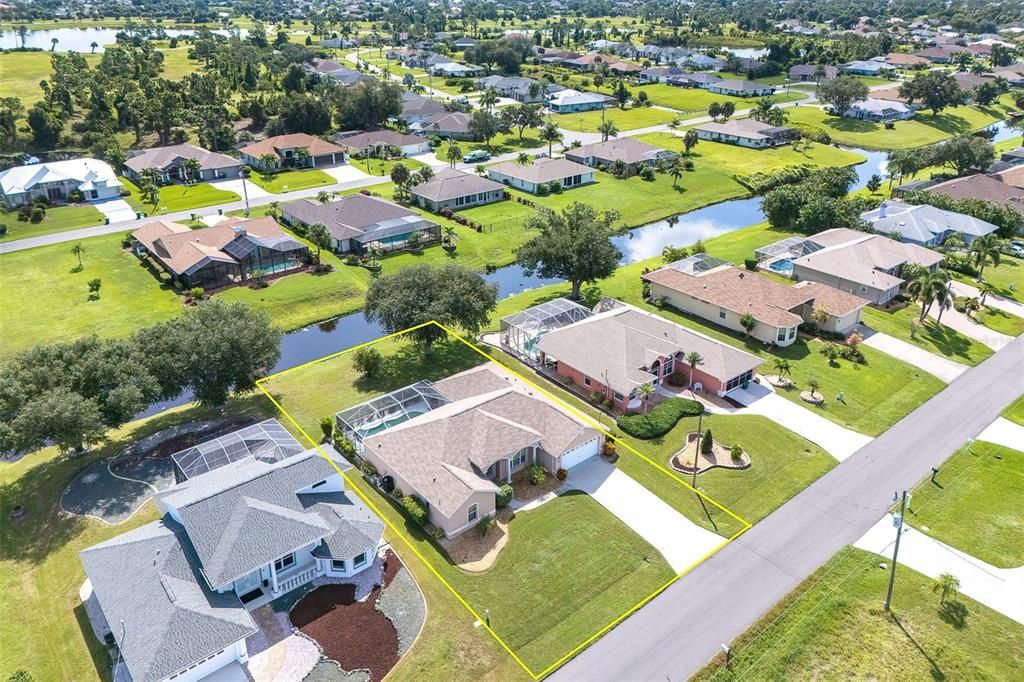 Active With Contract: $389,000 (3 beds, 2 baths, 2103 Square Feet)