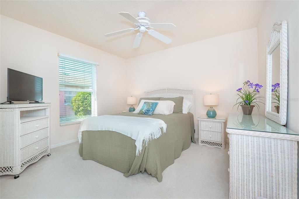 Active With Contract: $389,000 (3 beds, 2 baths, 2103 Square Feet)