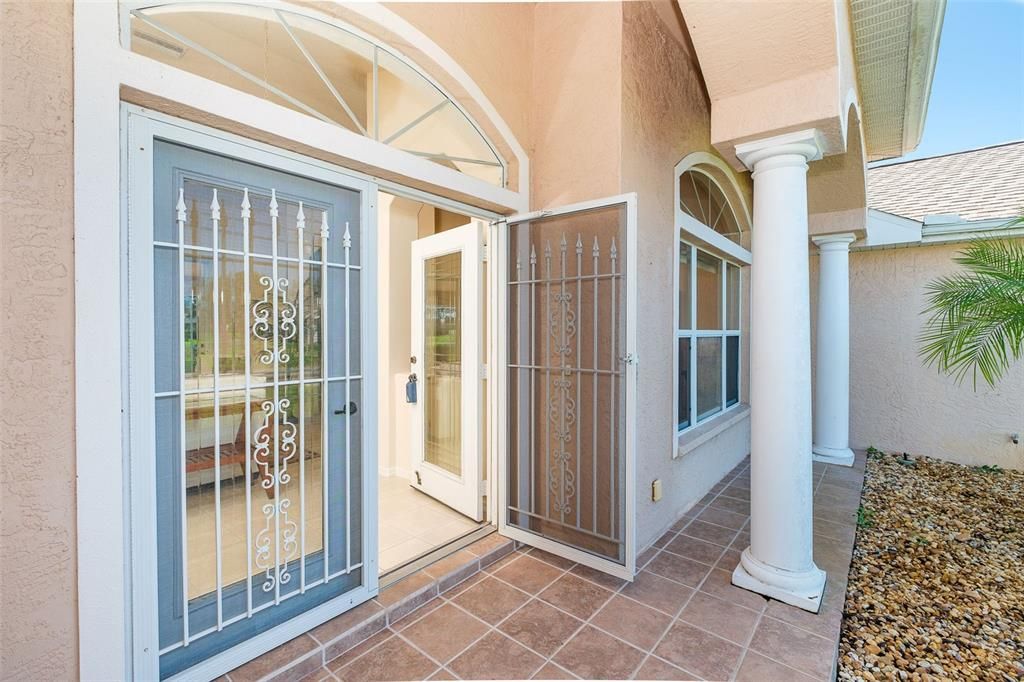 Active With Contract: $389,000 (3 beds, 2 baths, 2103 Square Feet)