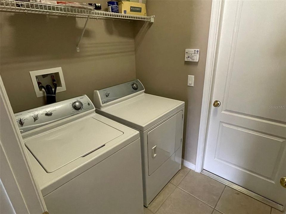 В аренду: $2,500 (4 спален, 2 ванн, 1731 Квадратных фут)