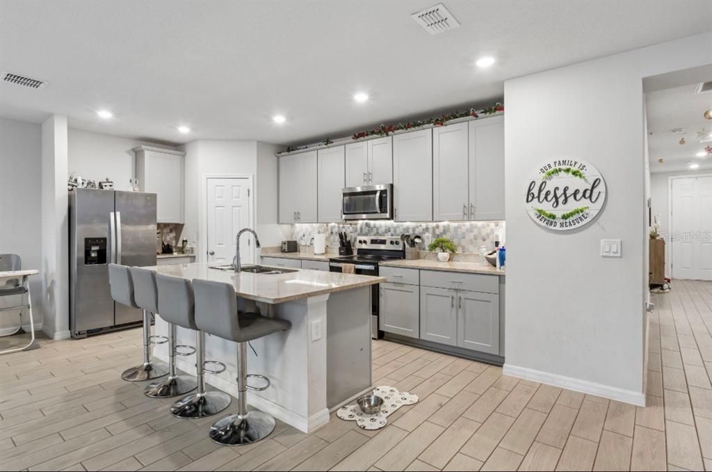 For Sale: $360,000 (4 beds, 2 baths, 1823 Square Feet)