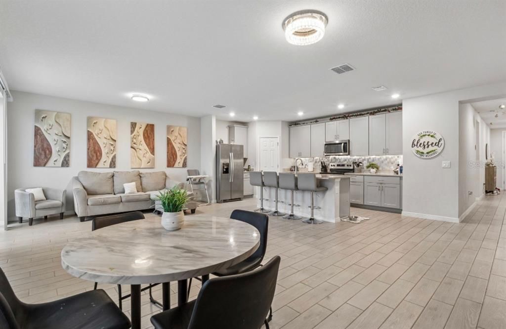 For Sale: $360,000 (4 beds, 2 baths, 1823 Square Feet)