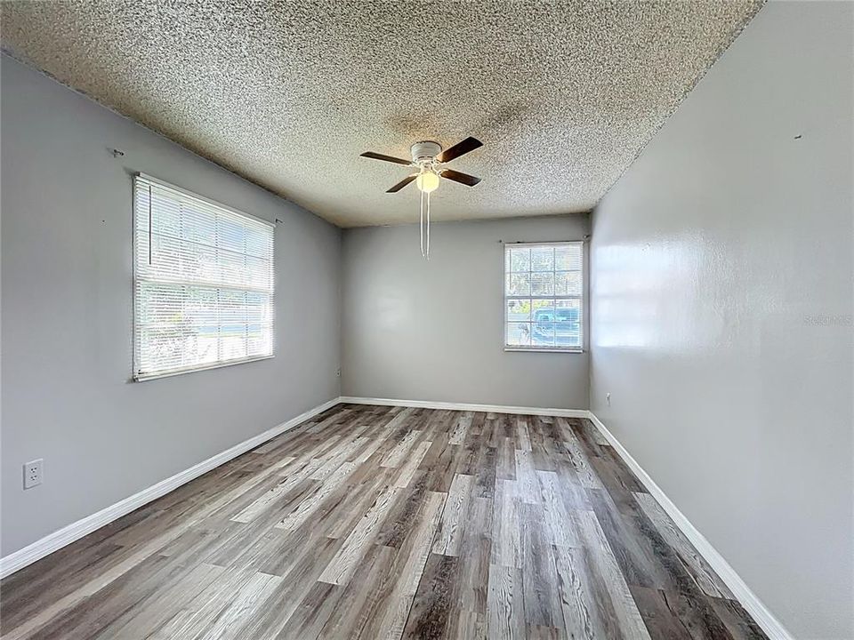 For Rent: $1,100 (1 beds, 1 baths, 780 Square Feet)