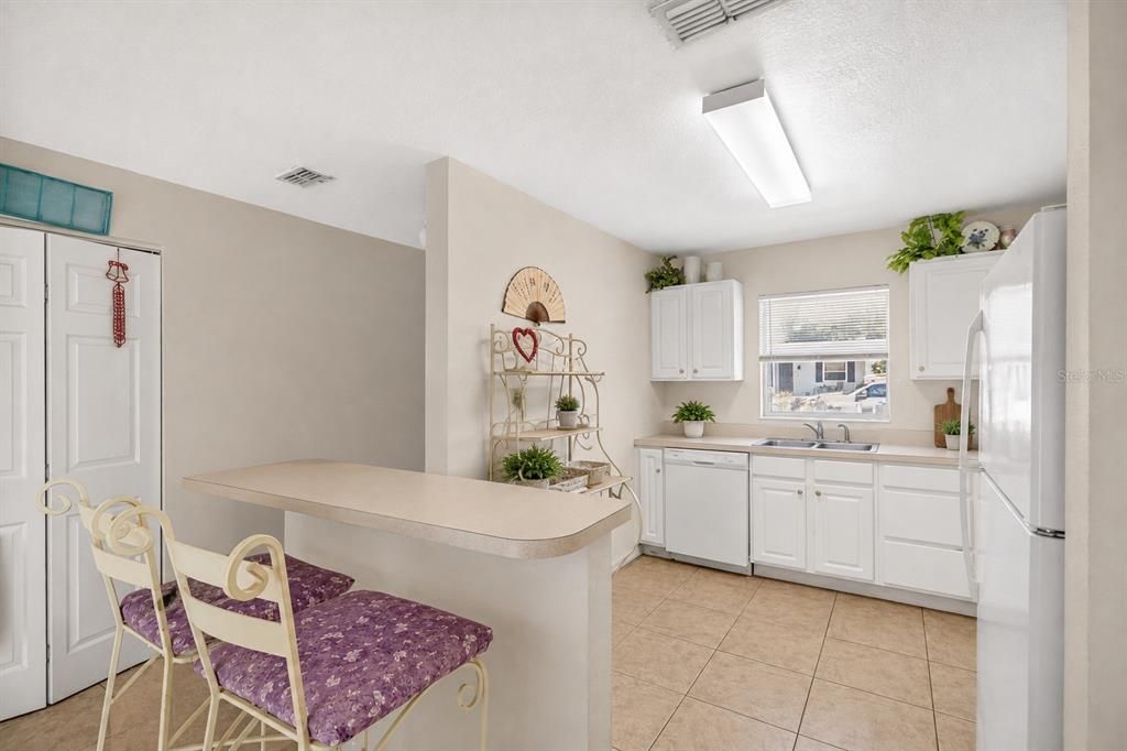 For Sale: $299,000 (3 beds, 1 baths, 1112 Square Feet)