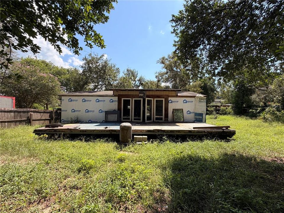 For Sale: $45,000 (3 beds, 2 baths, 920 Square Feet)