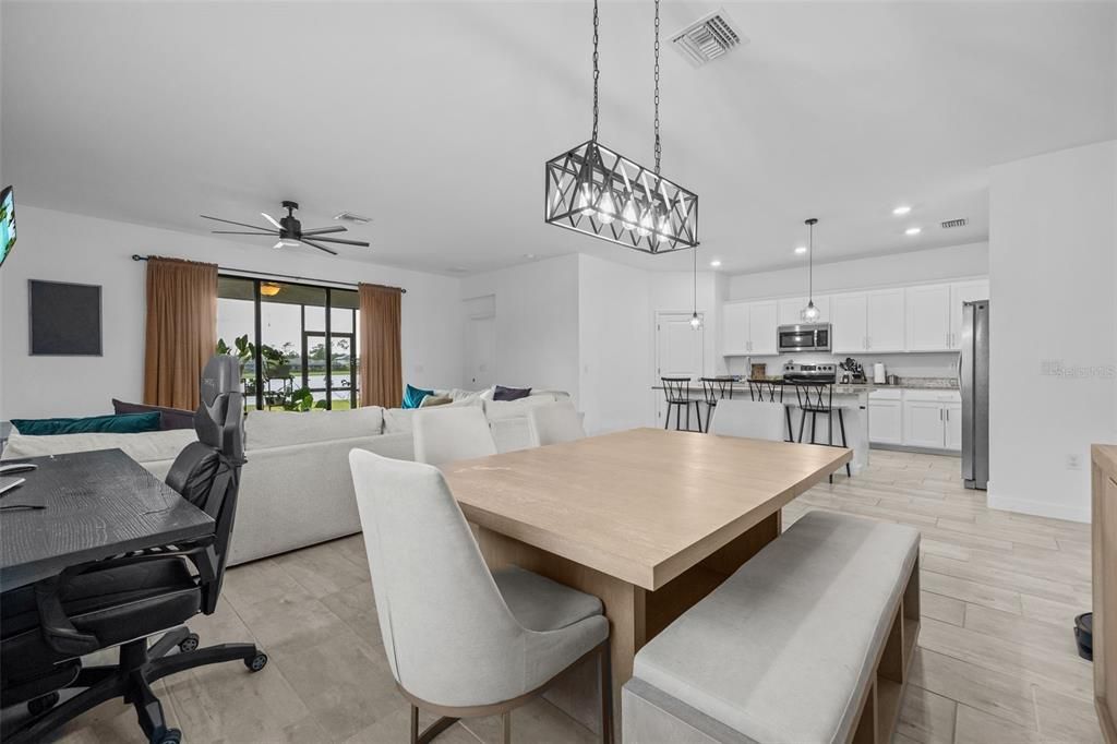 For Sale: $469,900 (4 beds, 3 baths, 2032 Square Feet)