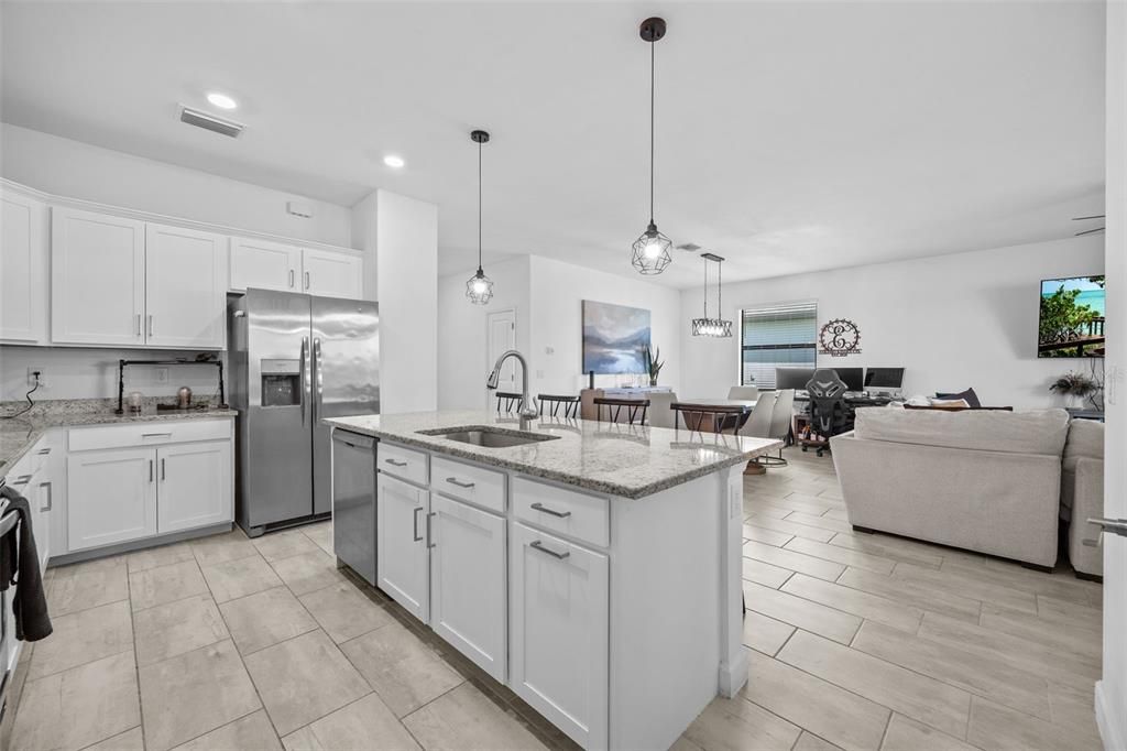 For Sale: $469,900 (4 beds, 3 baths, 2032 Square Feet)