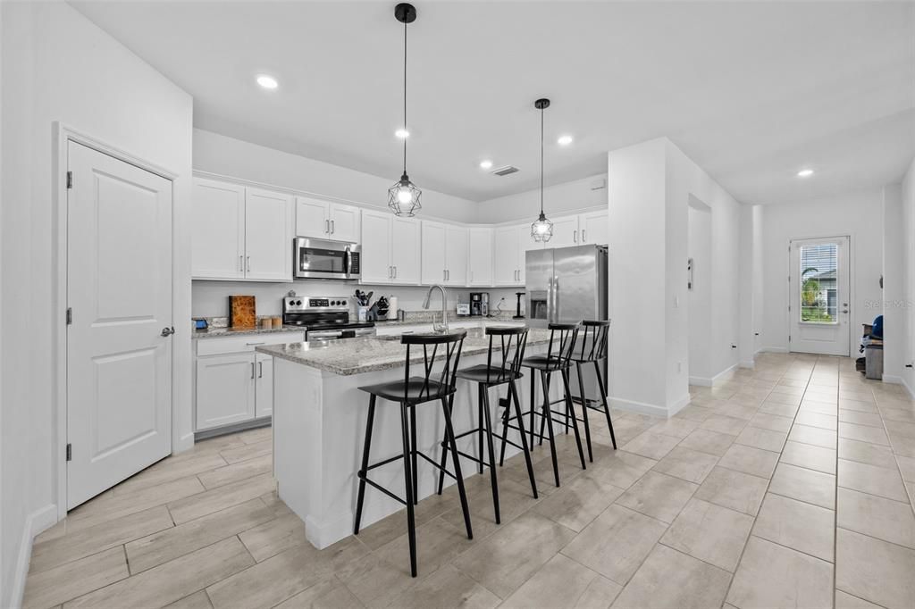 For Sale: $469,900 (4 beds, 3 baths, 2032 Square Feet)