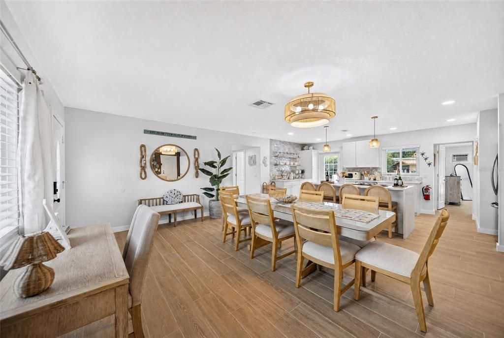 For Sale: $1,850,000 (3 beds, 3 baths, 1592 Square Feet)