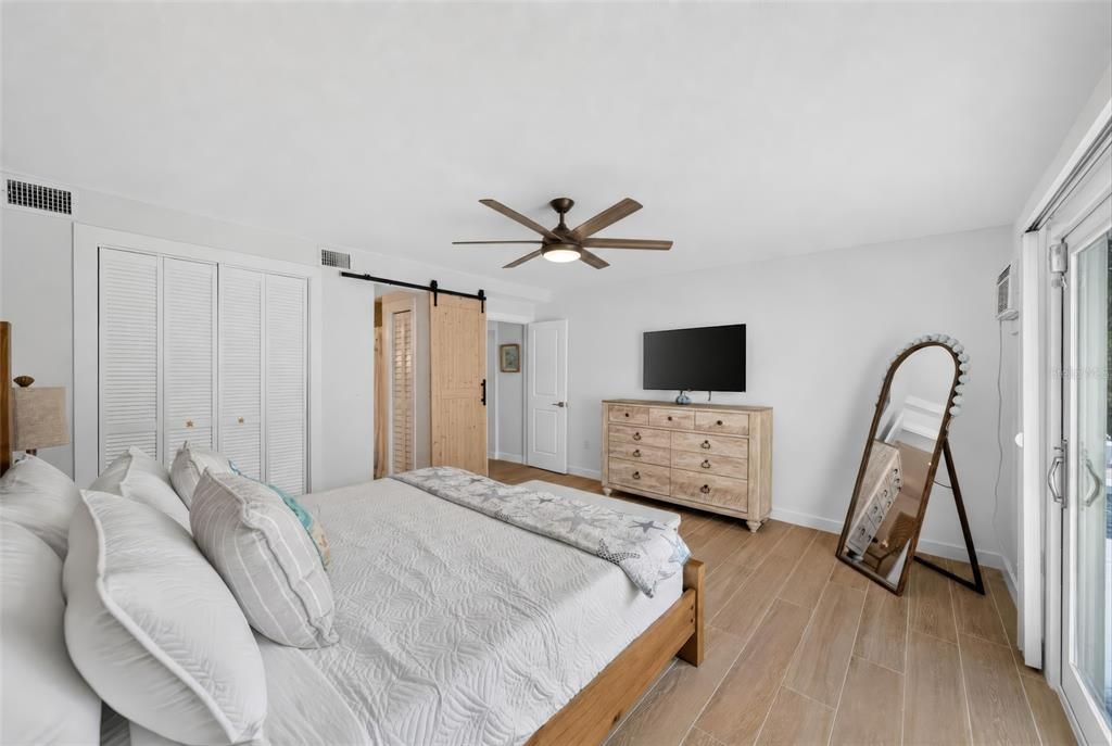 For Sale: $1,850,000 (3 beds, 3 baths, 1592 Square Feet)