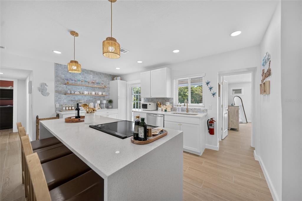 For Sale: $1,850,000 (3 beds, 3 baths, 1592 Square Feet)