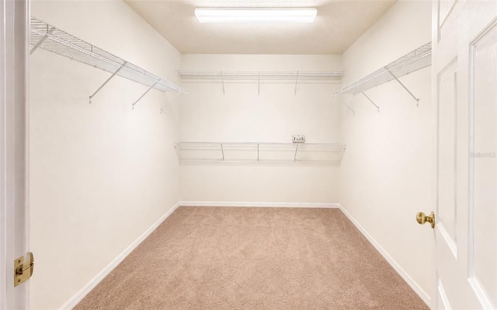 En Renta: $2,600 (3 camas, 2 baños, 2256 Pies cuadrados)