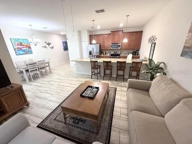 For Sale: $368,000 (4 beds, 3 baths, 1902 Square Feet)