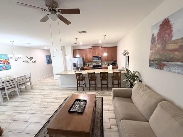 For Sale: $368,000 (4 beds, 3 baths, 1902 Square Feet)