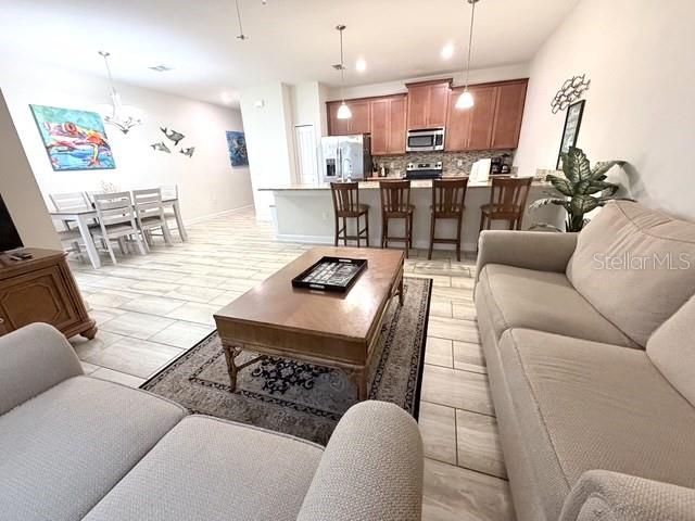 For Sale: $368,000 (4 beds, 3 baths, 1902 Square Feet)