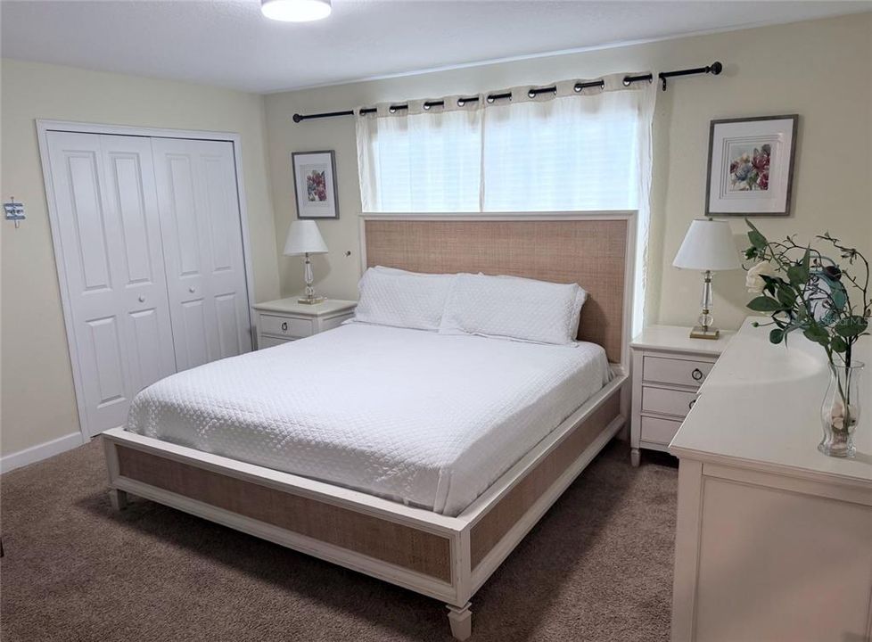 For Sale: $368,000 (4 beds, 3 baths, 1902 Square Feet)