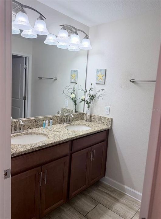 For Sale: $368,000 (4 beds, 3 baths, 1902 Square Feet)