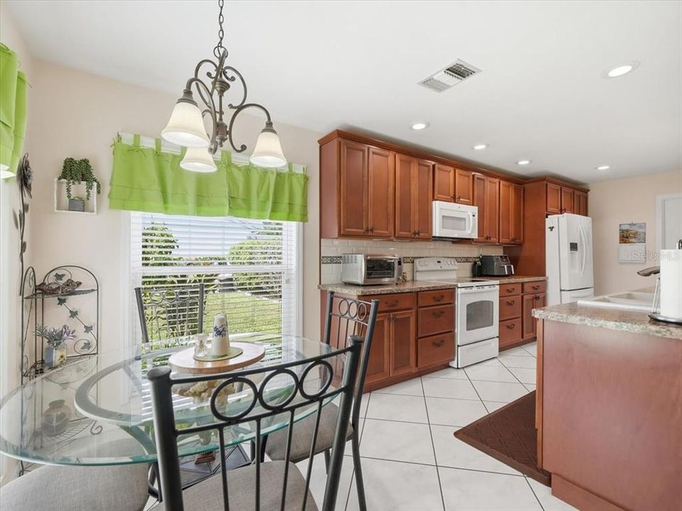 En Venta: $275,000 (2 camas, 2 baños, 1638 Pies cuadrados)