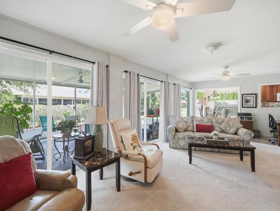 En Venta: $275,000 (2 camas, 2 baños, 1638 Pies cuadrados)