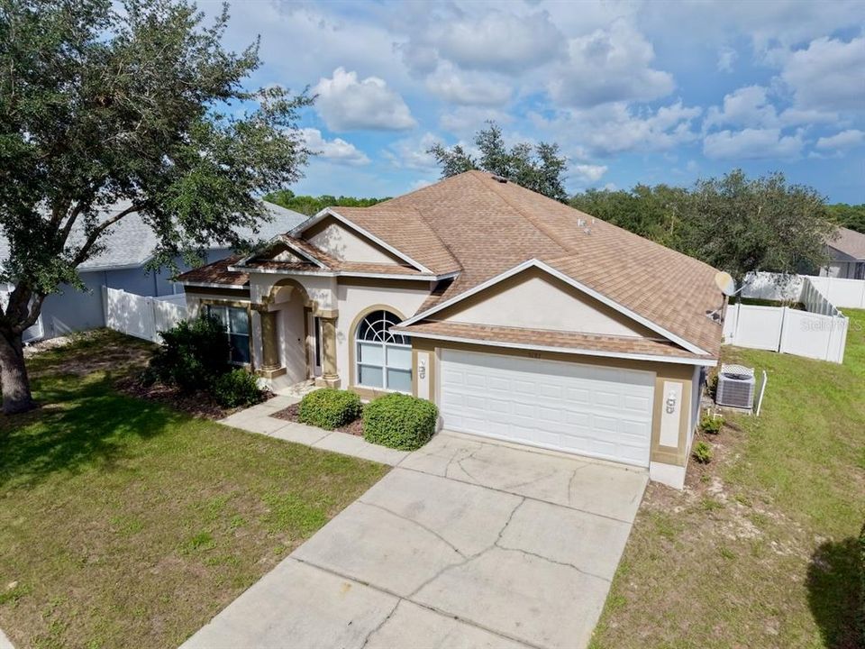 For Sale: $340,000 (4 beds, 2 baths, 2185 Square Feet)