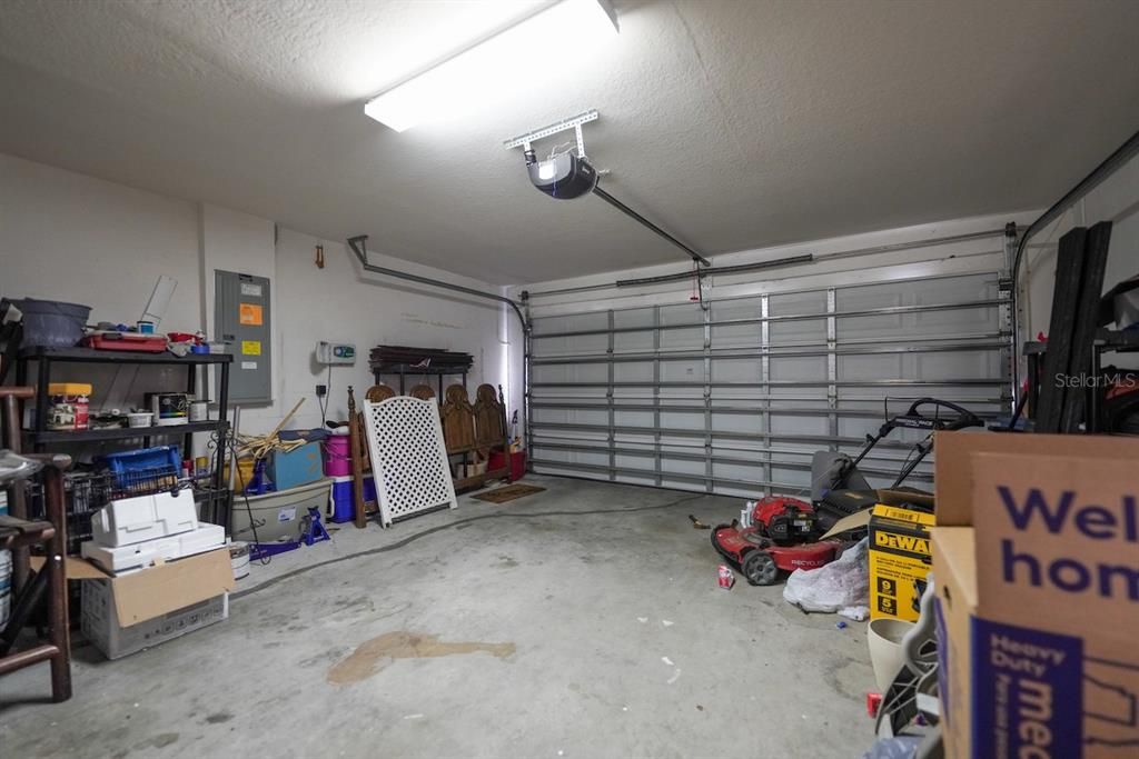 For Sale: $340,000 (4 beds, 2 baths, 2185 Square Feet)
