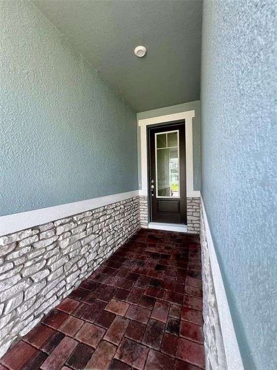 For Rent: $3,000 (4 beds, 3 baths, 1981 Square Feet)