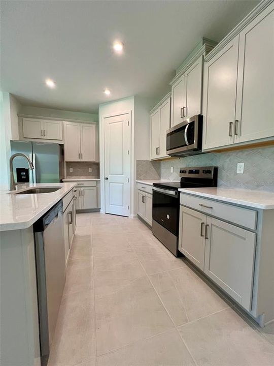 For Rent: $3,000 (4 beds, 3 baths, 1981 Square Feet)